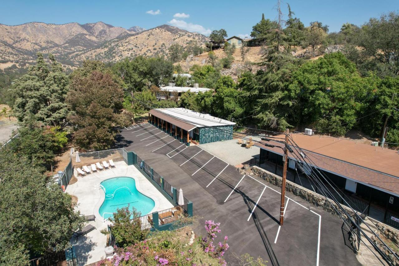 The Belle Sequoia Motel Rm9 Three Rivers Eksteriør bilde