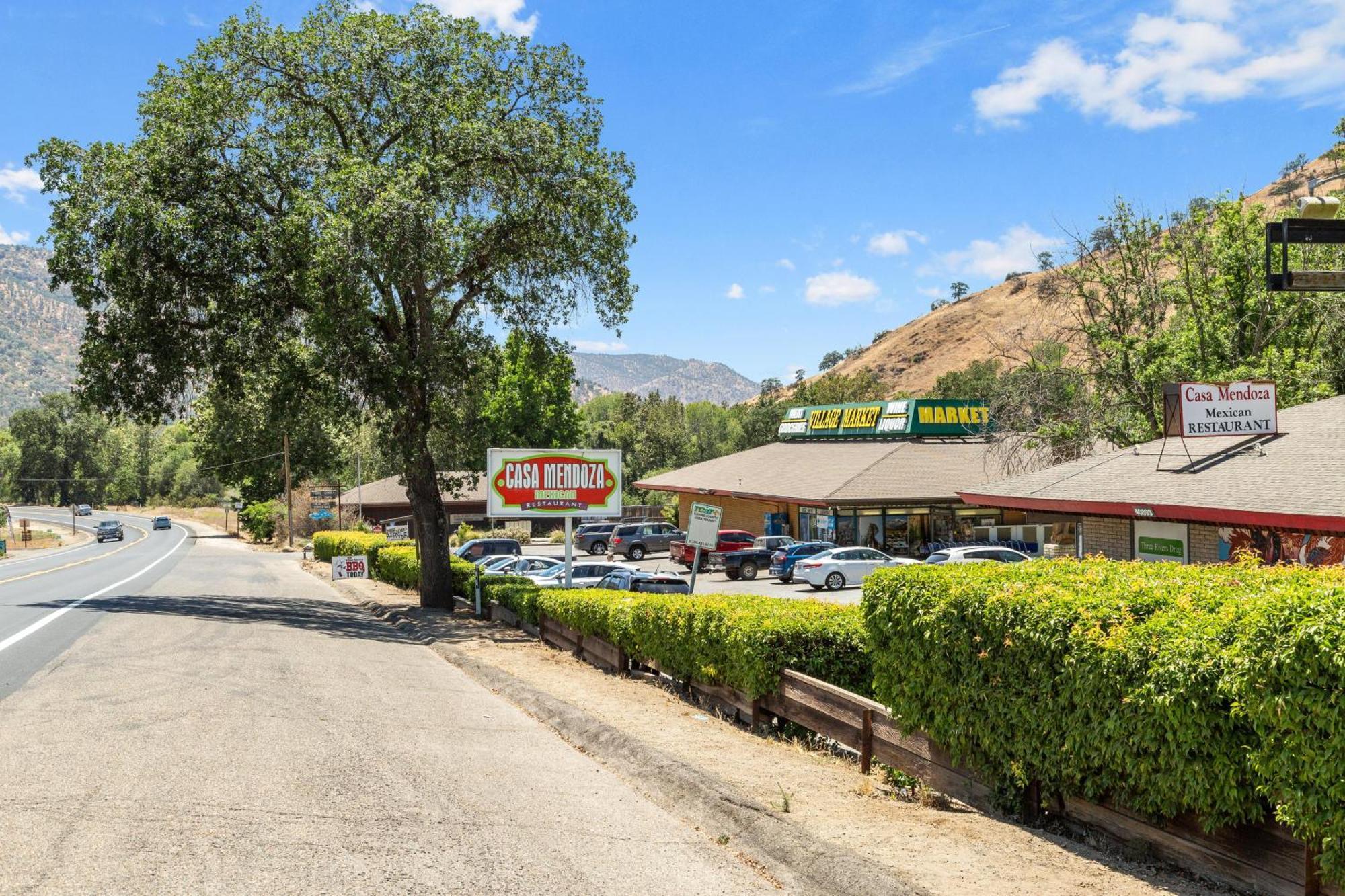 The Belle Sequoia Motel Rm9 Three Rivers Eksteriør bilde